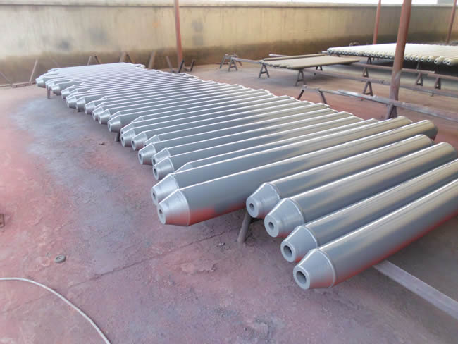 網(wǎng)架成品桿件待噴漆