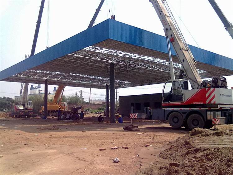 加油站網(wǎng)架吊裝工程